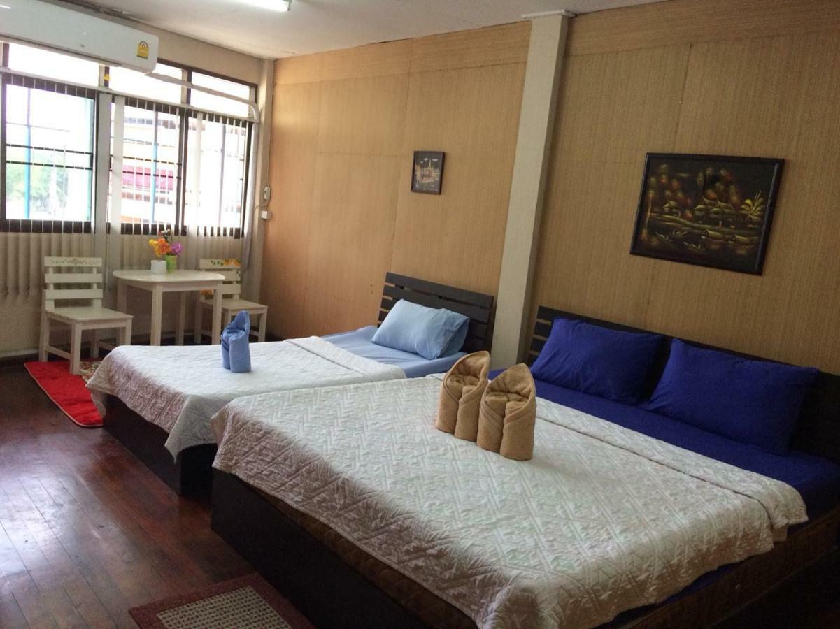 Changphuakgate Guesthouse Chiang Mai Eksteriør billede