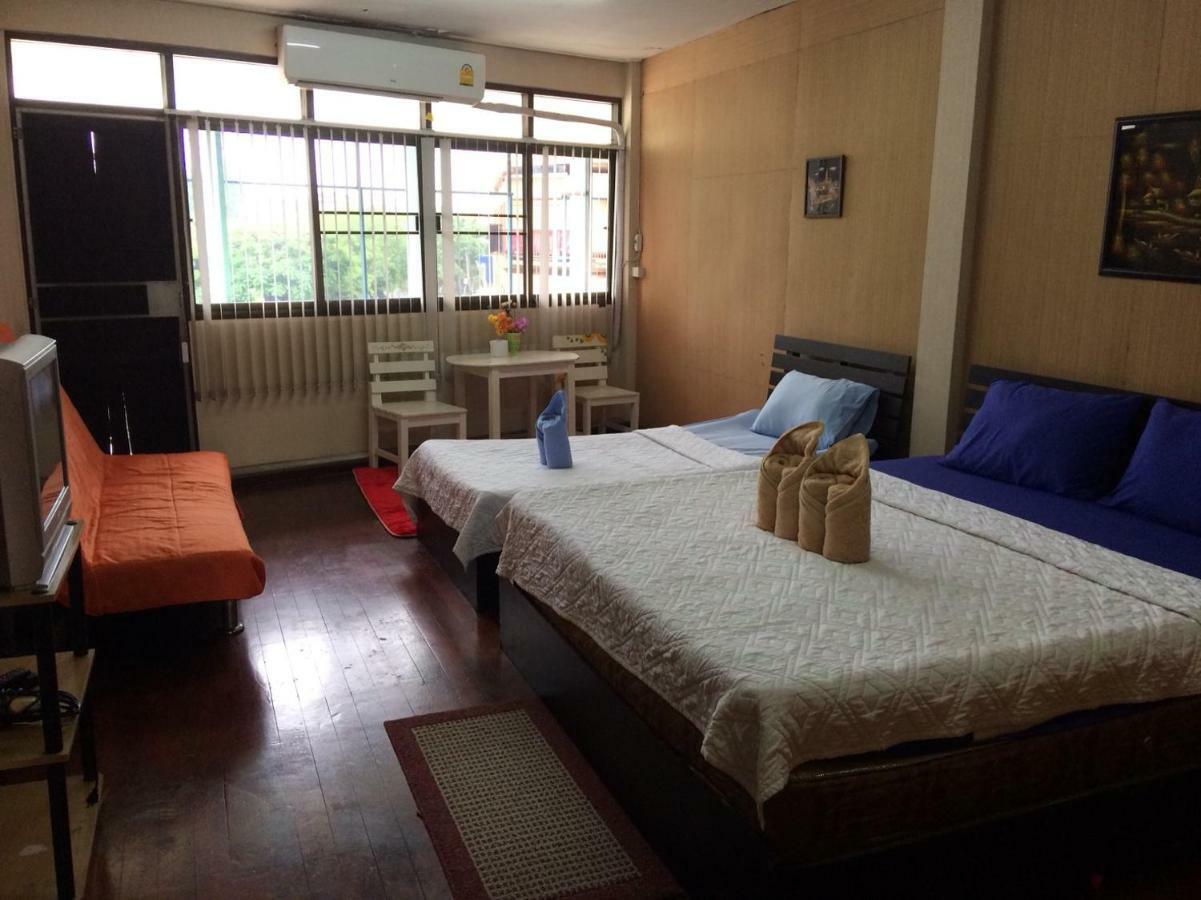 Changphuakgate Guesthouse Chiang Mai Eksteriør billede