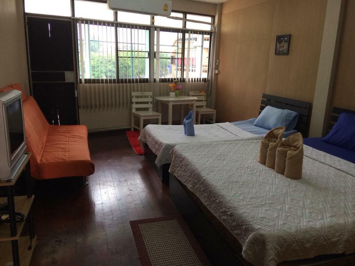 Changphuakgate Guesthouse Chiang Mai Eksteriør billede