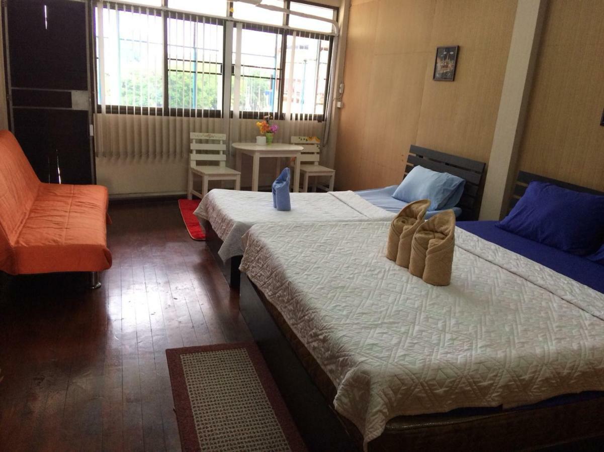 Changphuakgate Guesthouse Chiang Mai Eksteriør billede