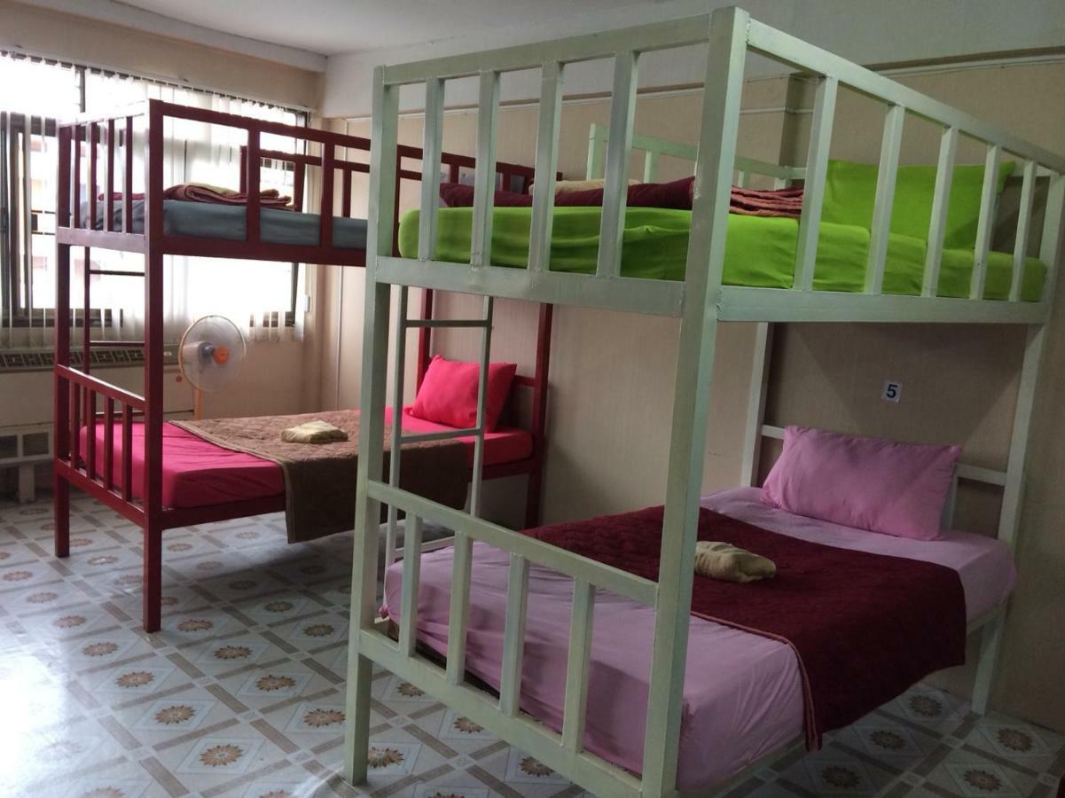 Changphuakgate Guesthouse Chiang Mai Eksteriør billede
